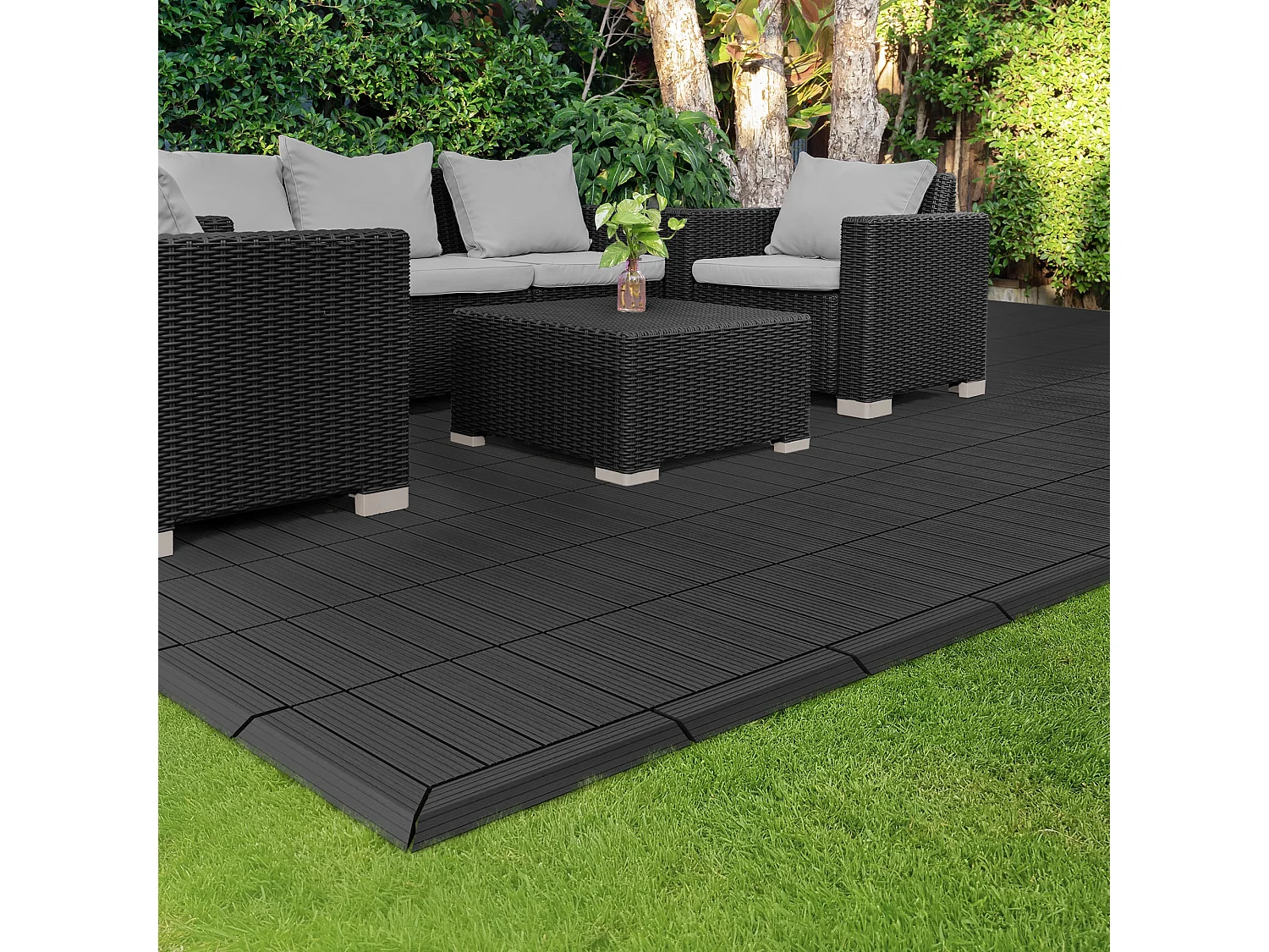 Bordure de finition coin gauche 38x2x7,5cm anthracite Plinthe d'angle striée aspect de bois drainage et structure de support système d'encliquetage