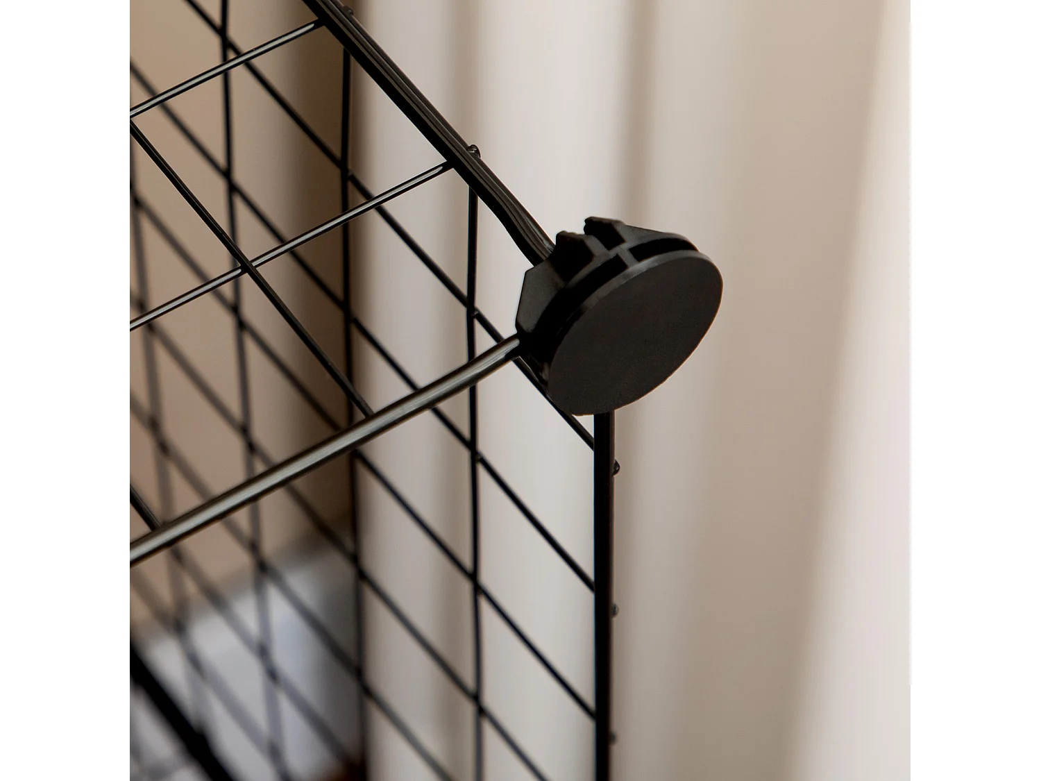 Libreria modulare in metallo, 9 scomparti, nera (109x37x109 cm)