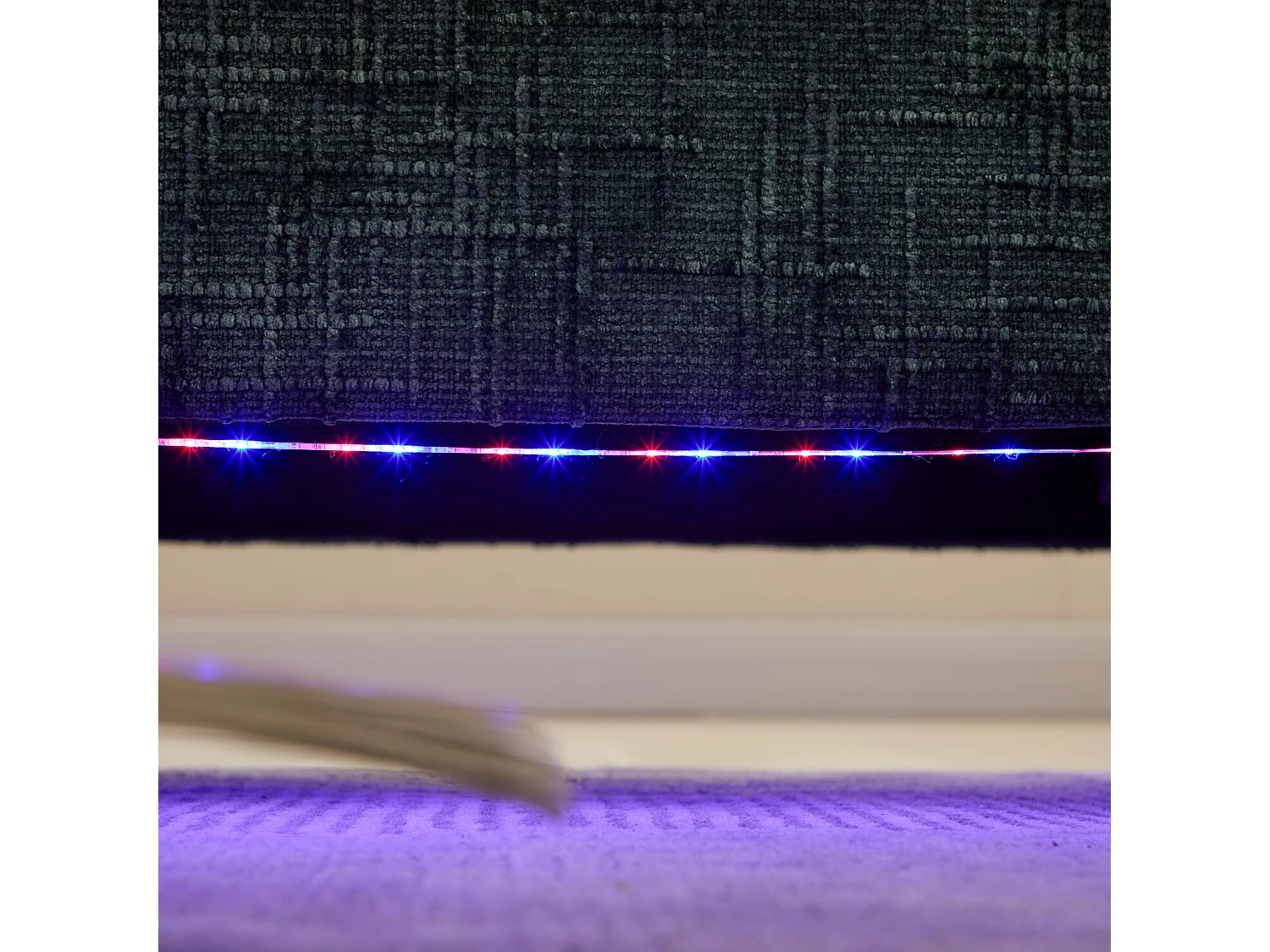 2-Sitzer-Sofa mit LED-Beleuchtung und USB-Anschluss, Holzfüße - Chenille-Stoff dunkelgrün