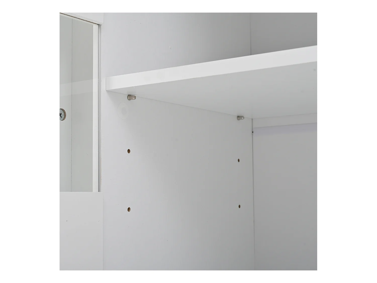 Buffet blanc avec éclairage LED, 3 portes et étagères réglables - pour salons et bureaux