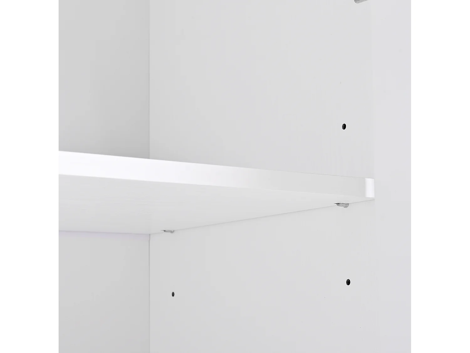 Buffet blanc avec 4 portes, poignées et pieds dorés - pour salon et salle à manger