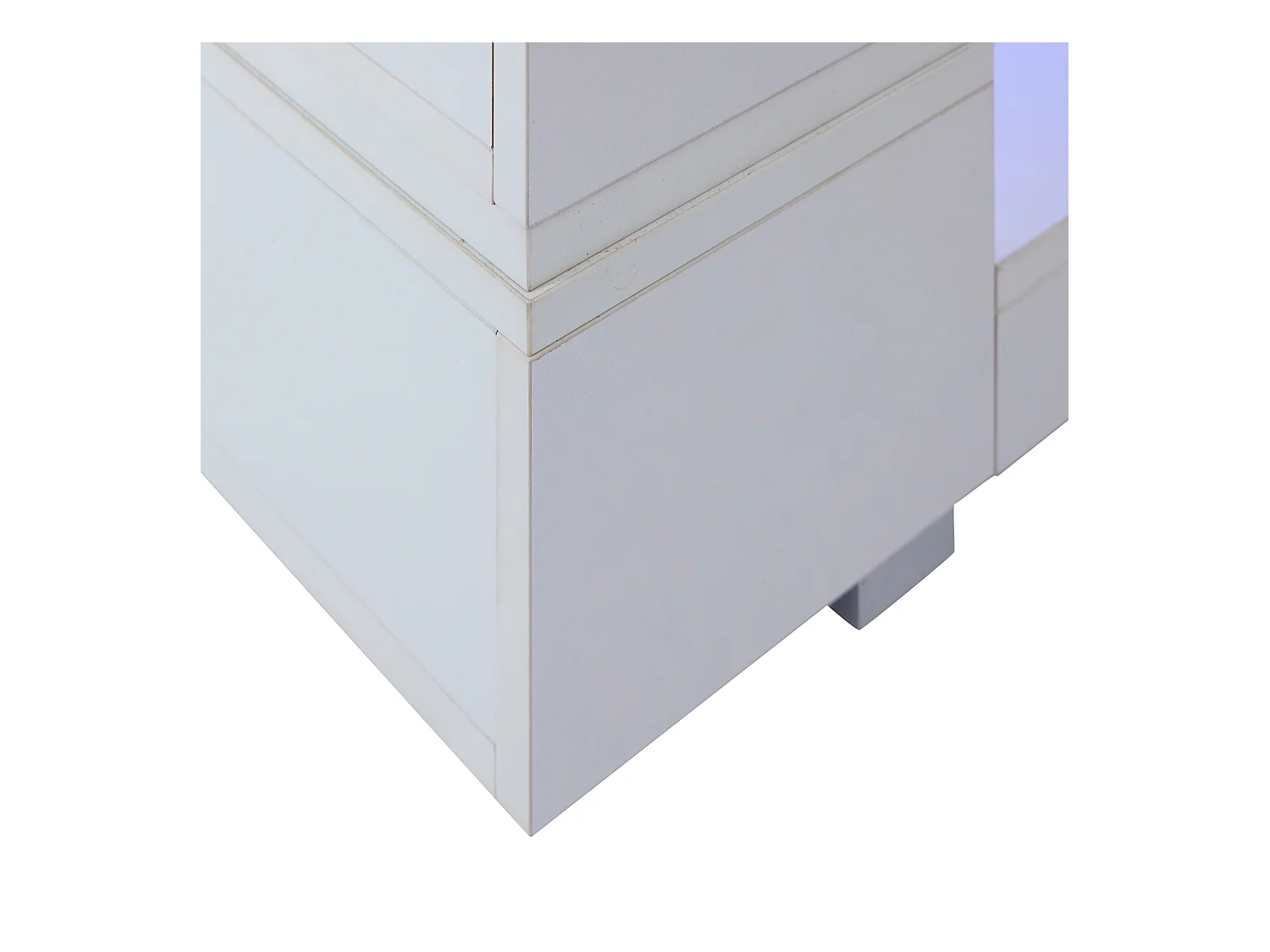 Table basse blanche avec éclairage LED et rangement ouvert – pour salons et bureaux