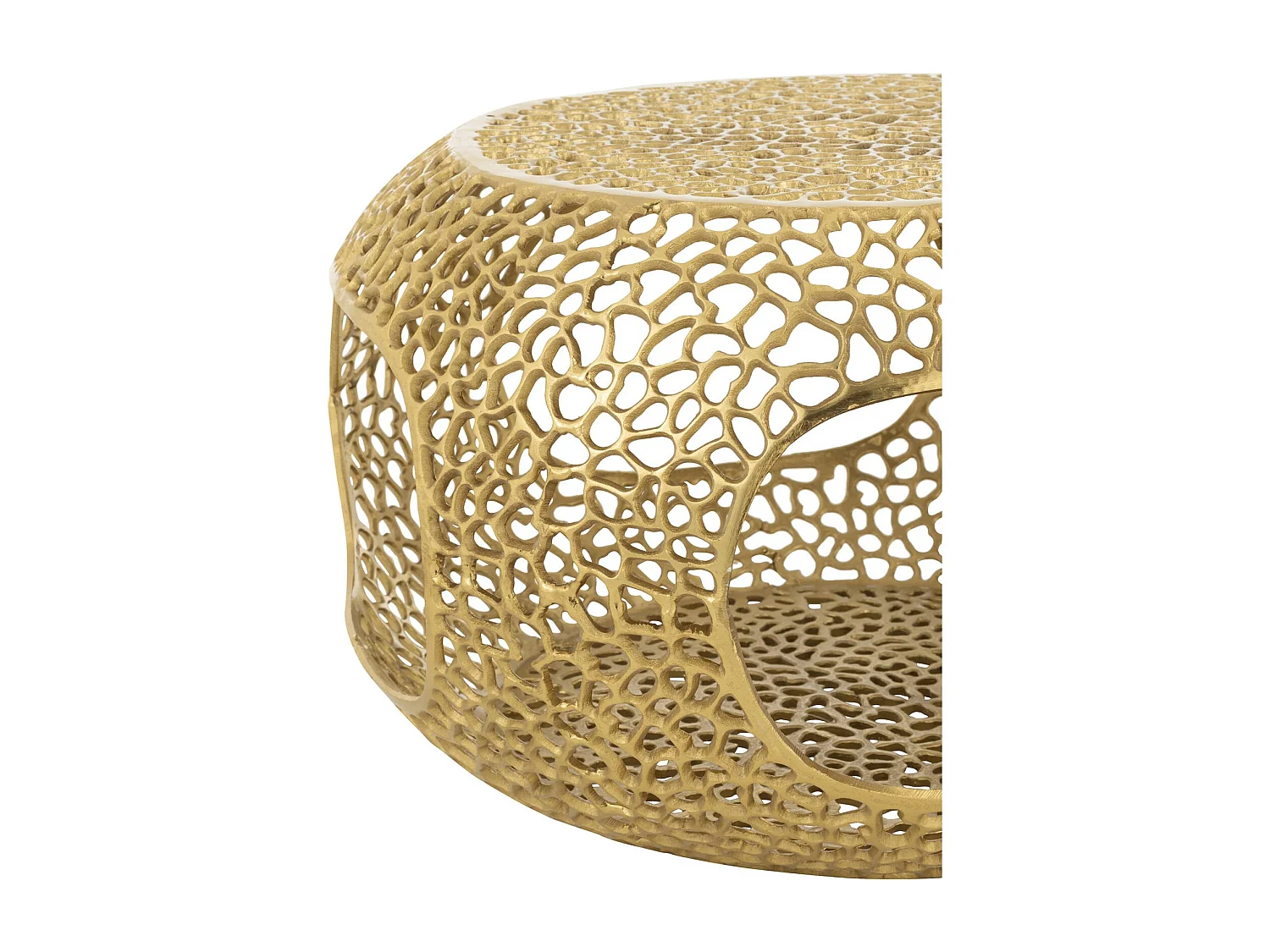 Table basse design en aluminium doré ambiance élégante