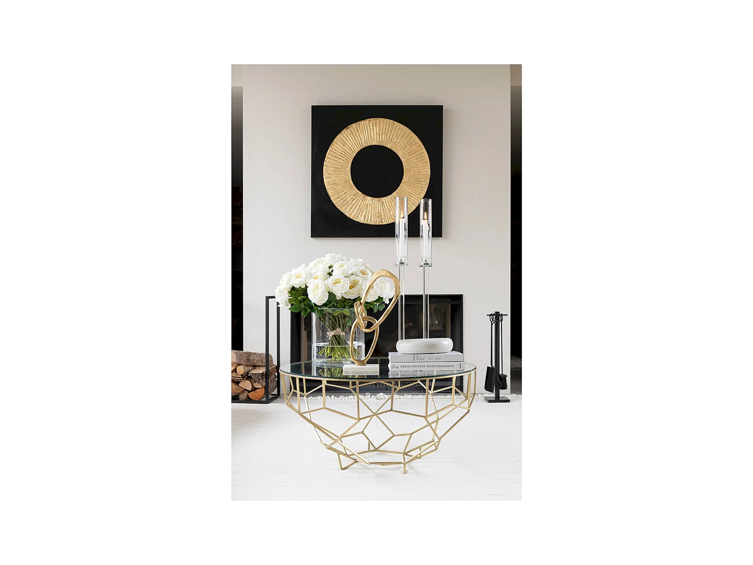 Table basse dorée en métal et verre design contemporain élégant