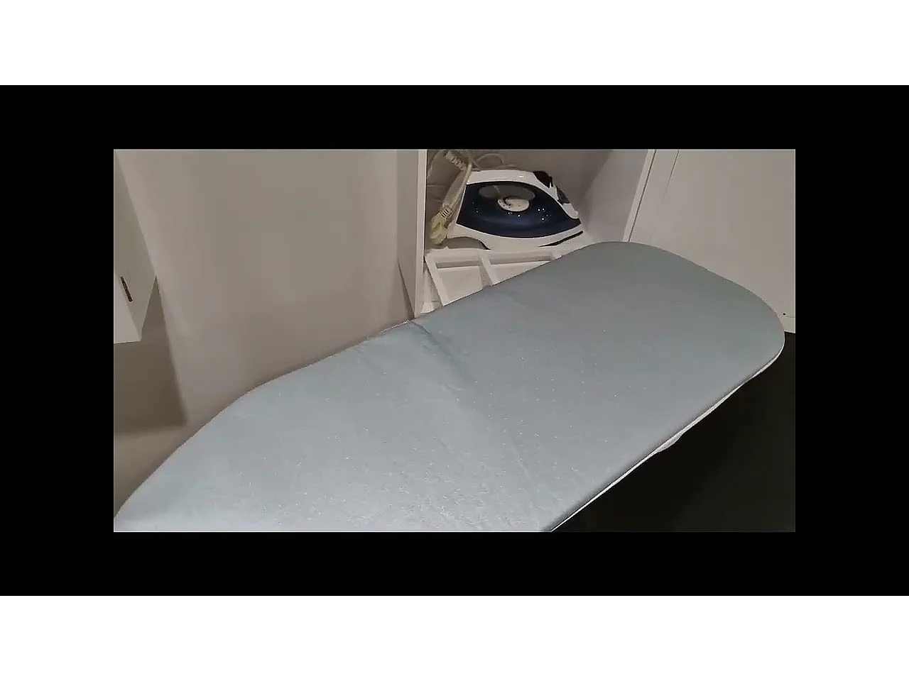 Armoire murale de salle de bain - avec Miroir et Table à Repasser - 180° pivotante - 35,5x21x95,5cm