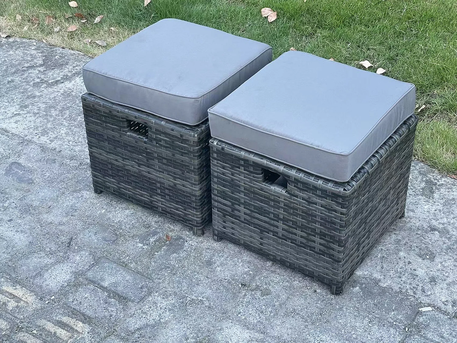 Terrassen Rattan Gartenmöbel-Set mit Langer rechteckiger Esstisch 3 Fußhockern 12 Sitzer Outdoor Garten Sofa Set Dunkelgrau gemischt