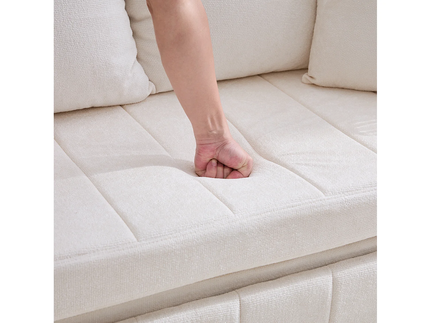 Canapé convertible 2 places en chenille beige - Canapé-lit avec accoudoirs porte-gobelets - port USB intégré - Idéal pour petit espace ou bureau