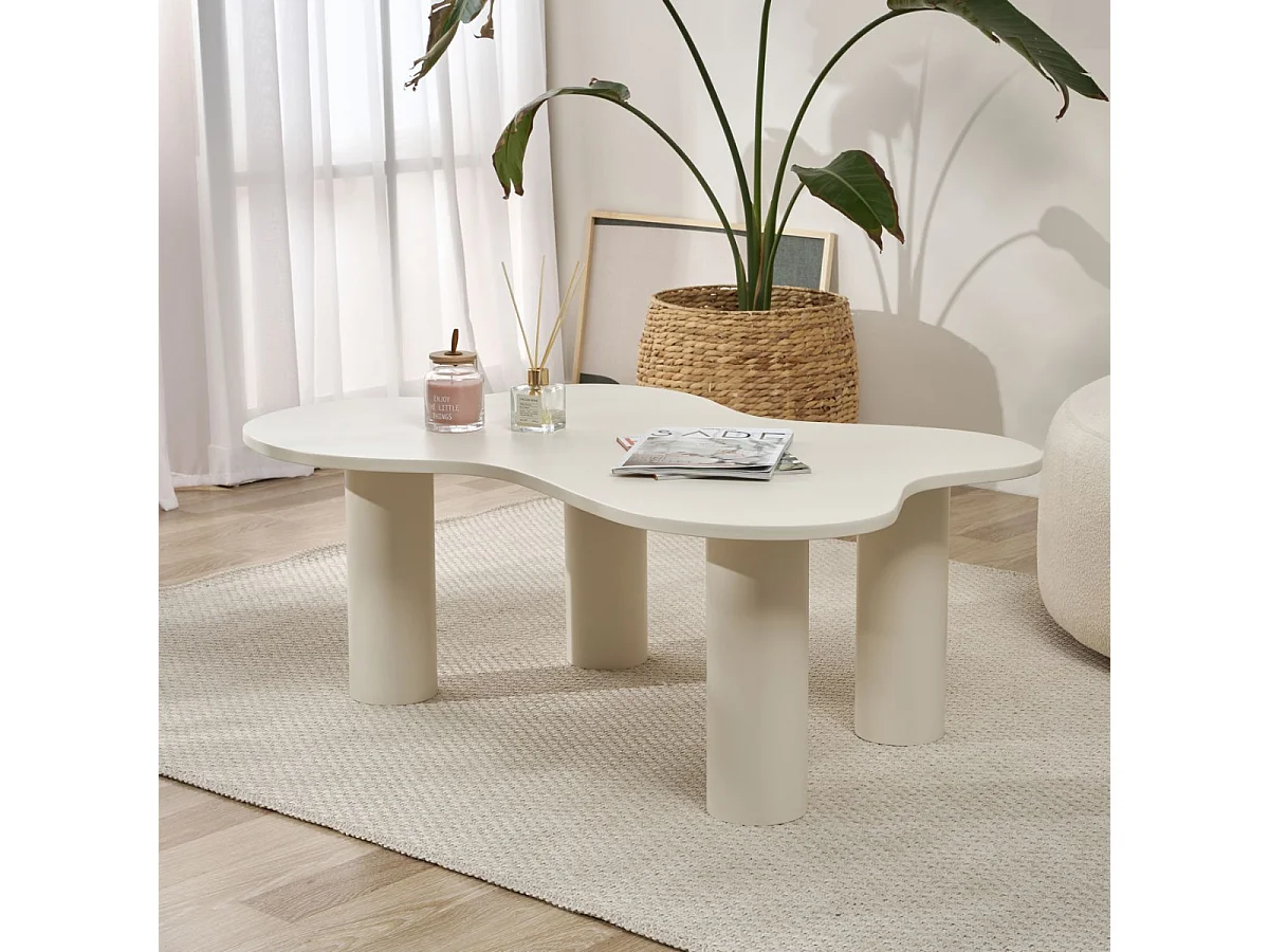 Mesa de centro com tampo em forma orgânica creme BLOOM