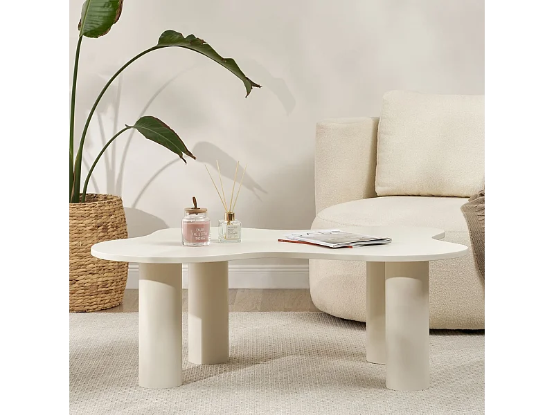 Kaffeetisch mit organisch geformter Creme-Oberfläche L110 cm - BLOOM
