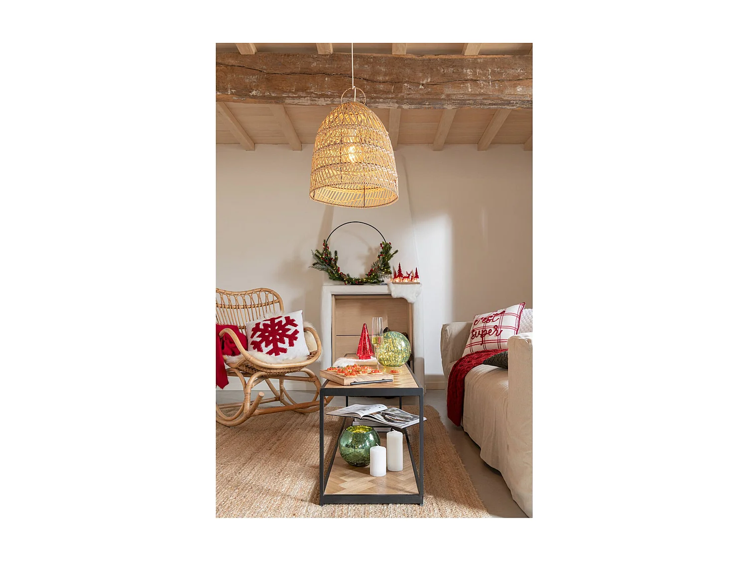 Table basse rectangulaire bois et métal noir style industriel chic