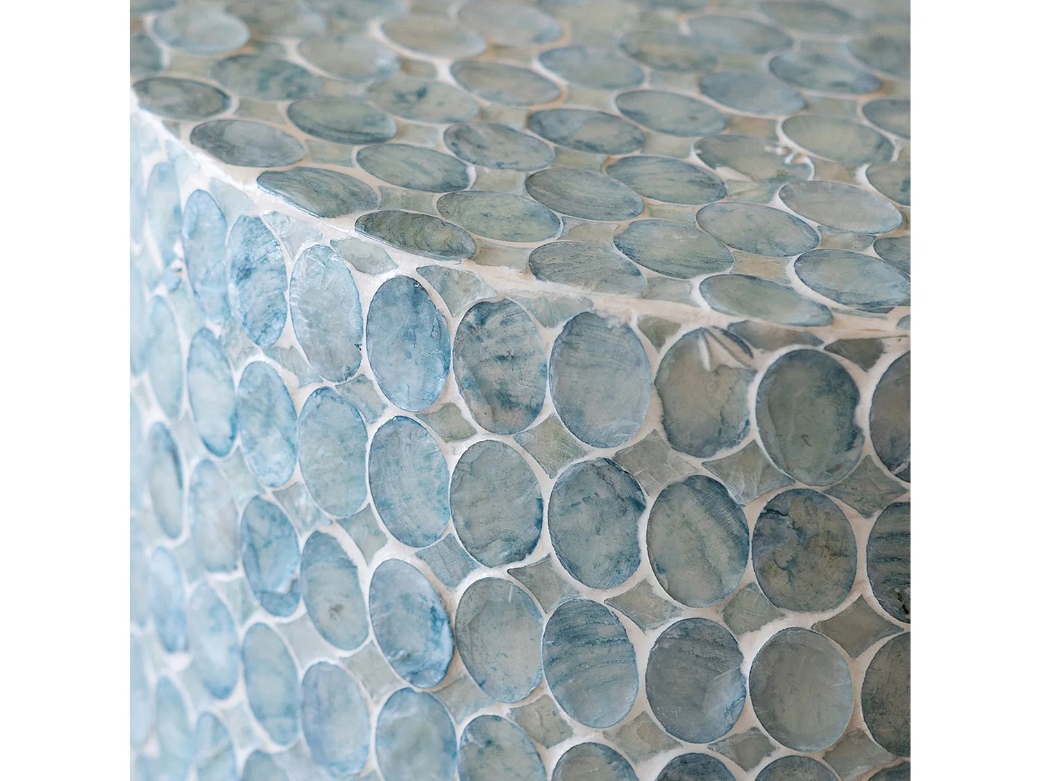 Now's Home - Meuble D'appoint En Coquille De Capiz Bleu 35x35x40cm Solna