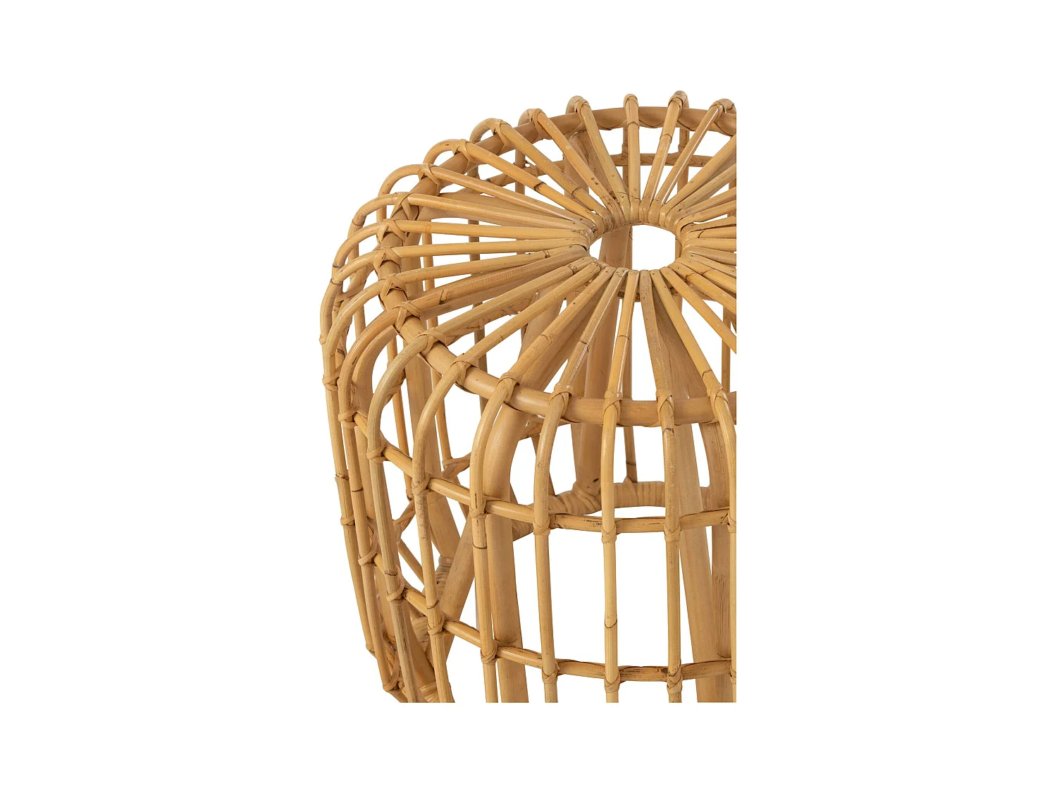 Table basse en rotin naturel esprit bohème pour salon chaleureux