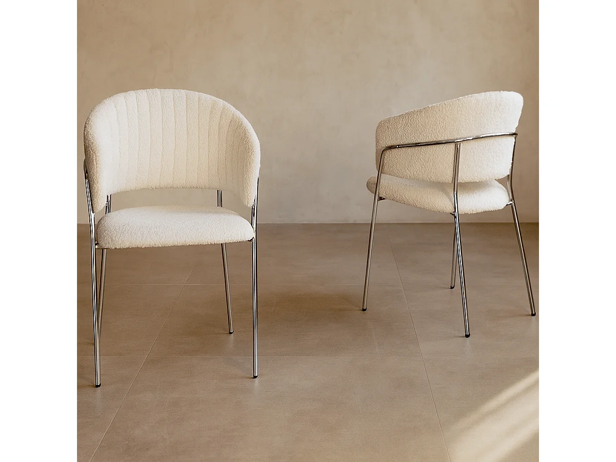 Lot de 2 chaises en tissu bouclé beige et piètement chromé - Isya