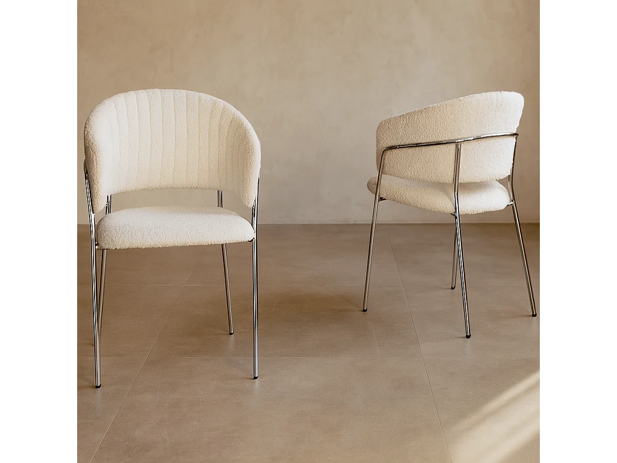 Lot de 2 chaises en tissu bouclé beige et piètement chromé - Isya