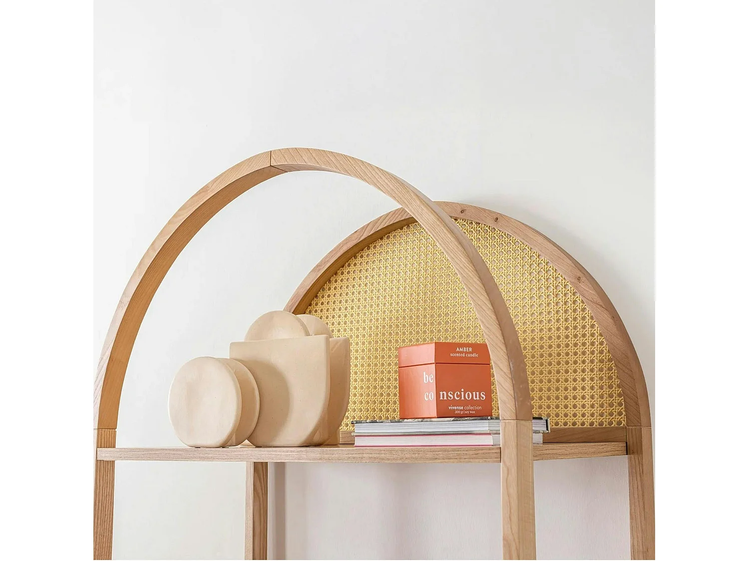 Bibliothèque cannage & effet bois ovale 4 étagères TANDI