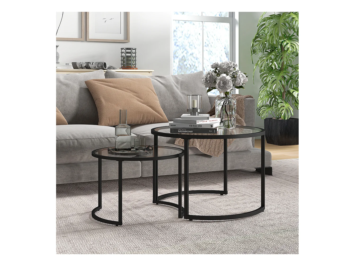 Ensemble de 2 tables basses avec structure en acier noir et plateau en verre trempé, partiellement empilables pour salon et lounge