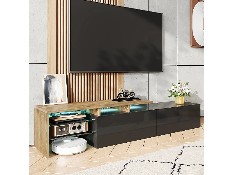 Meuble TV moderne au design élégant et stylé, offrant un rangement pratique, en noir haute brillance avec finition bois, plateaux en verre et éclairage LED intégré.