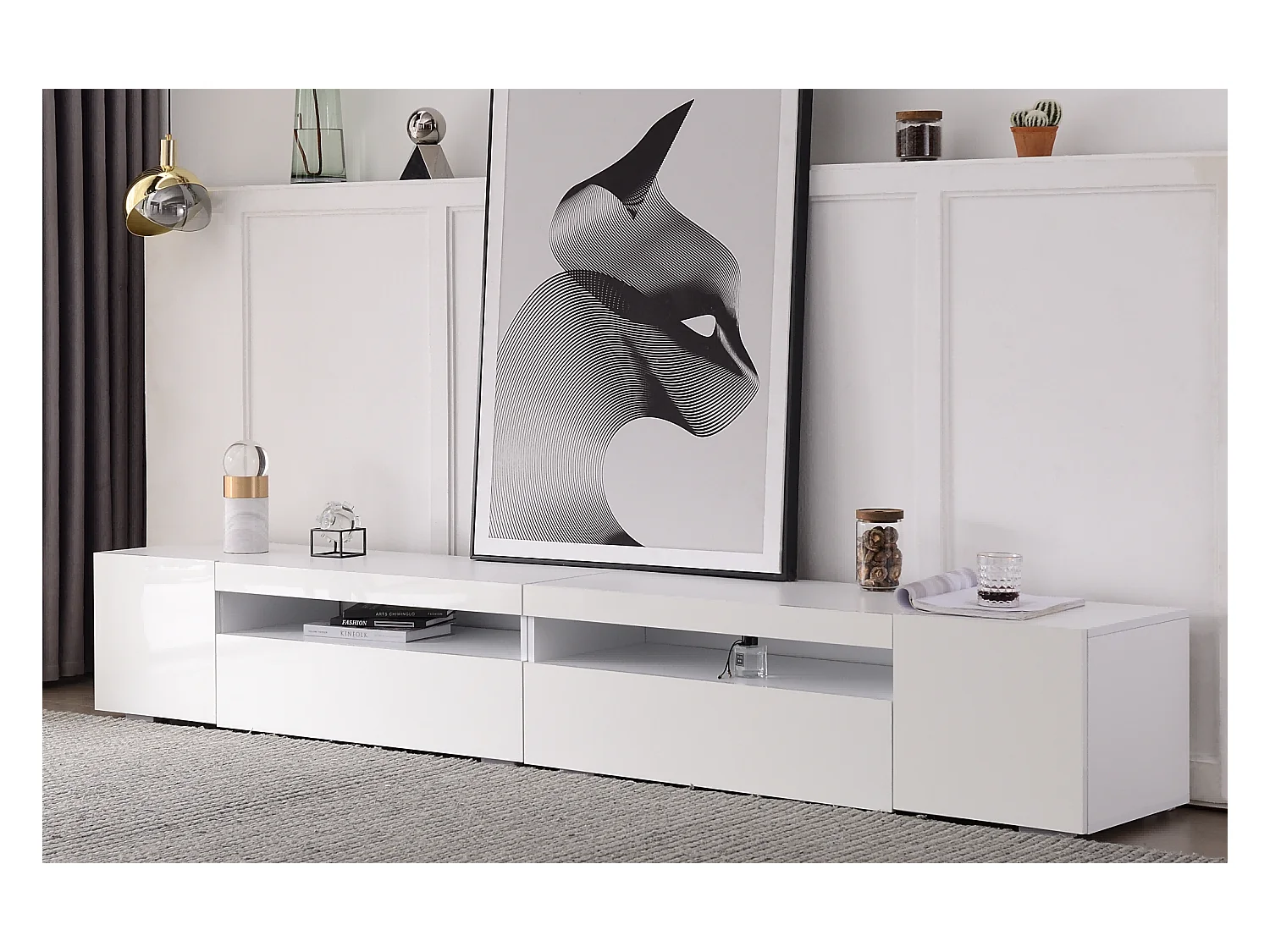 Meuble TV blanc 240 cm avec panneau brillant, éclairage LED variable. Design épuré et pratique, idéal salon/salle à manger avec grand espace de rangement.