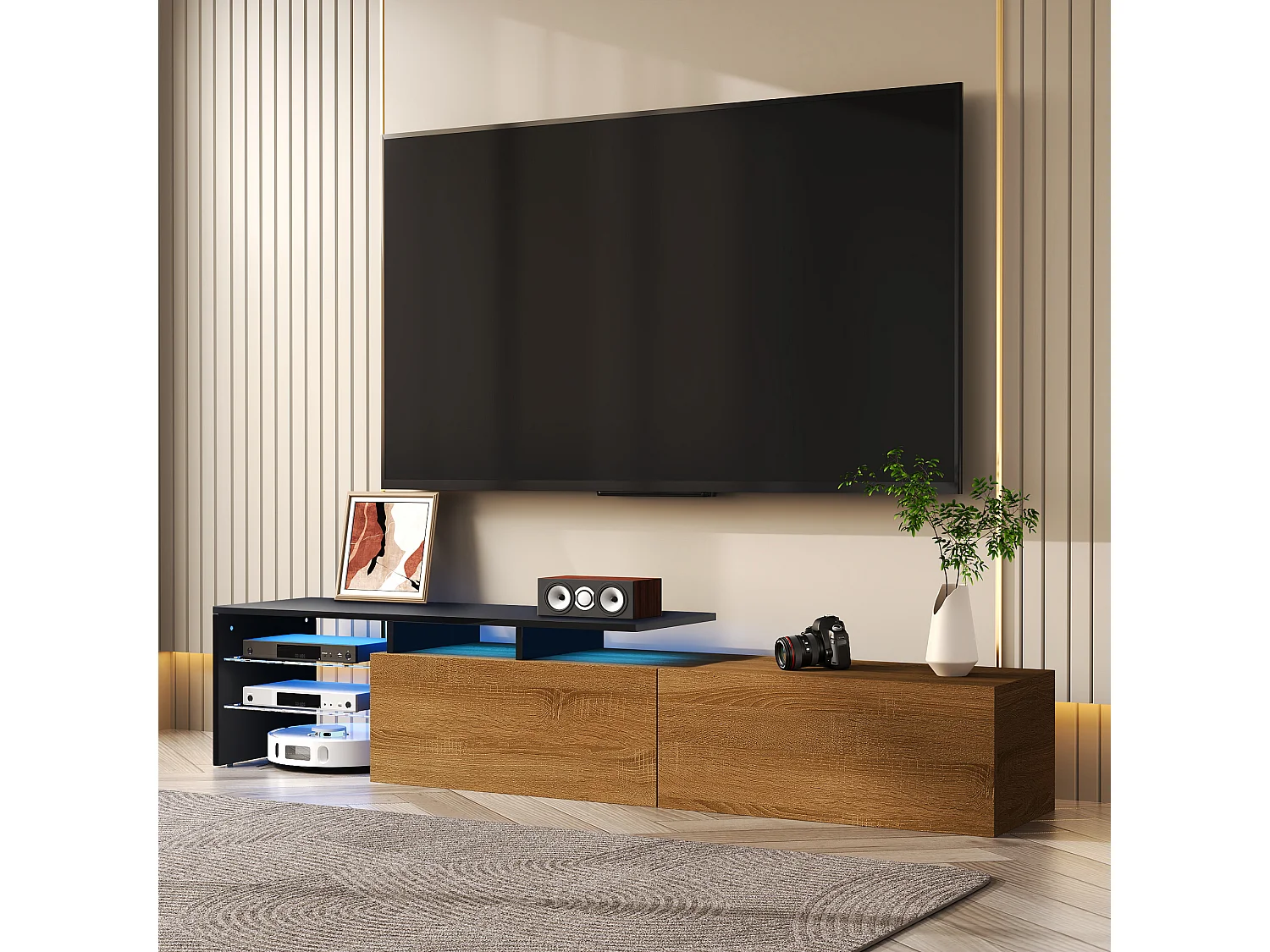 Meuble TV moderne au design élégant et stylé, offrant un rangement pratique, en noir haute brillance avec finition bois, plateaux en verre et éclairage LED intégré.