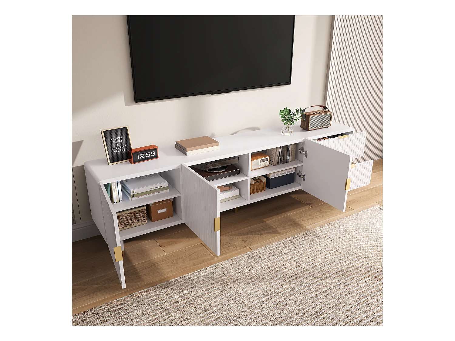 Meuble TV avec tiroirs, poignées et pieds dorés, portes avec étagères, pieds réglables, design élégant et pratique pour le salon.