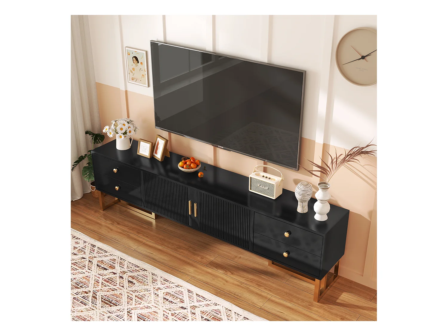 Meuble TV, panneau bas avec porte texturée, meuble TV avec tiroirs, poignées et pieds dorés