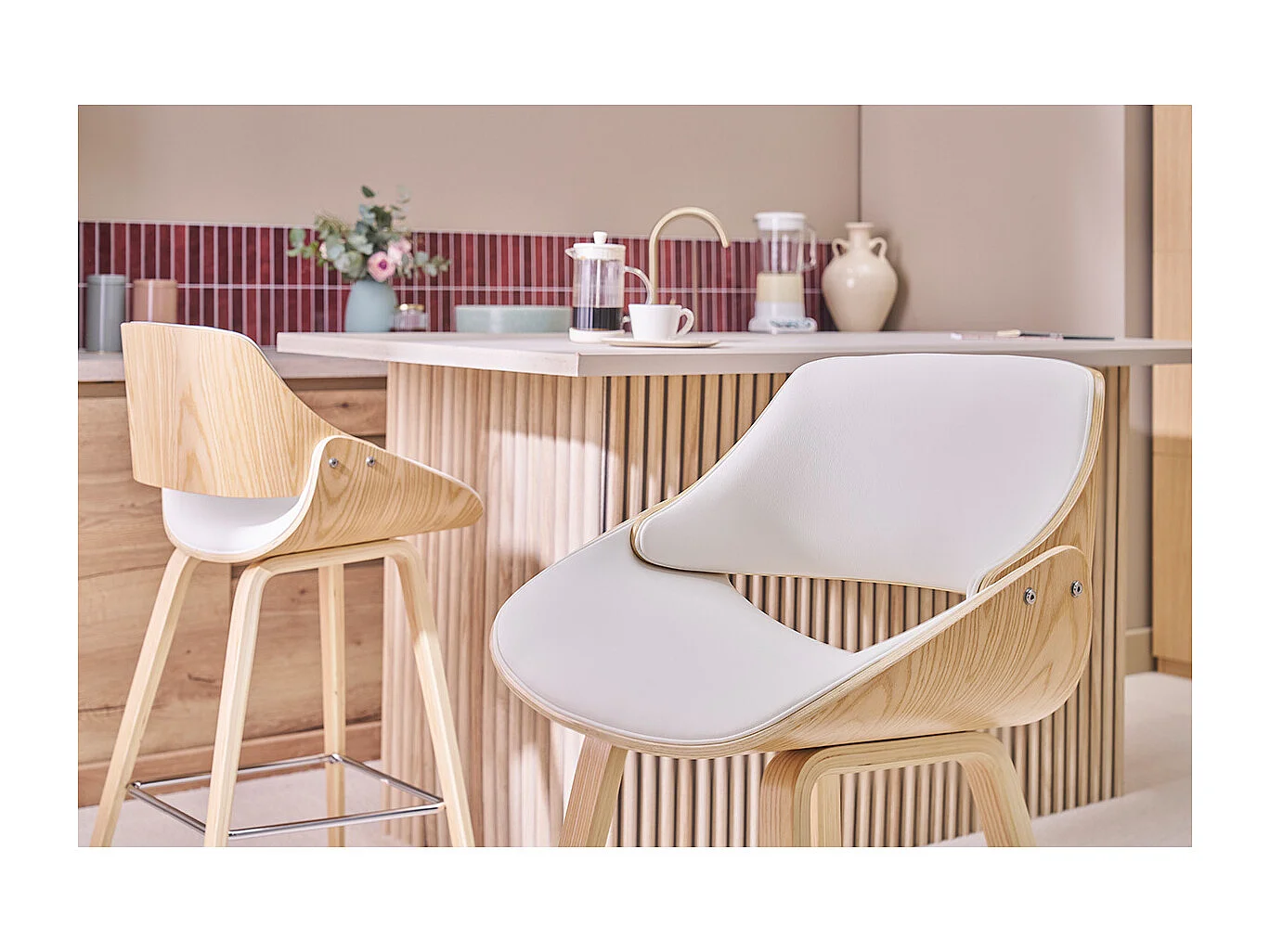 Design-Barhocker in Weiß und hellem Holz H70 cm (2er-Set) CLASH