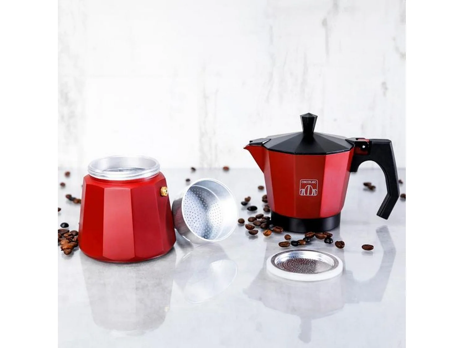 Cecotec Cafetière italienne Mokclassic 300 Red. Expresso, aluminium, 3 tasses, tous feux, joint silicone, manche ergonomique, filtre et valve en acier inoxydable.