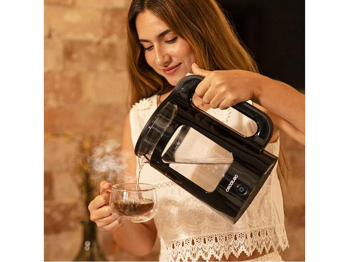 Hervidor de agua Cecotec Thermosense 330 Glassy 2200W base con giro 1,7L negro