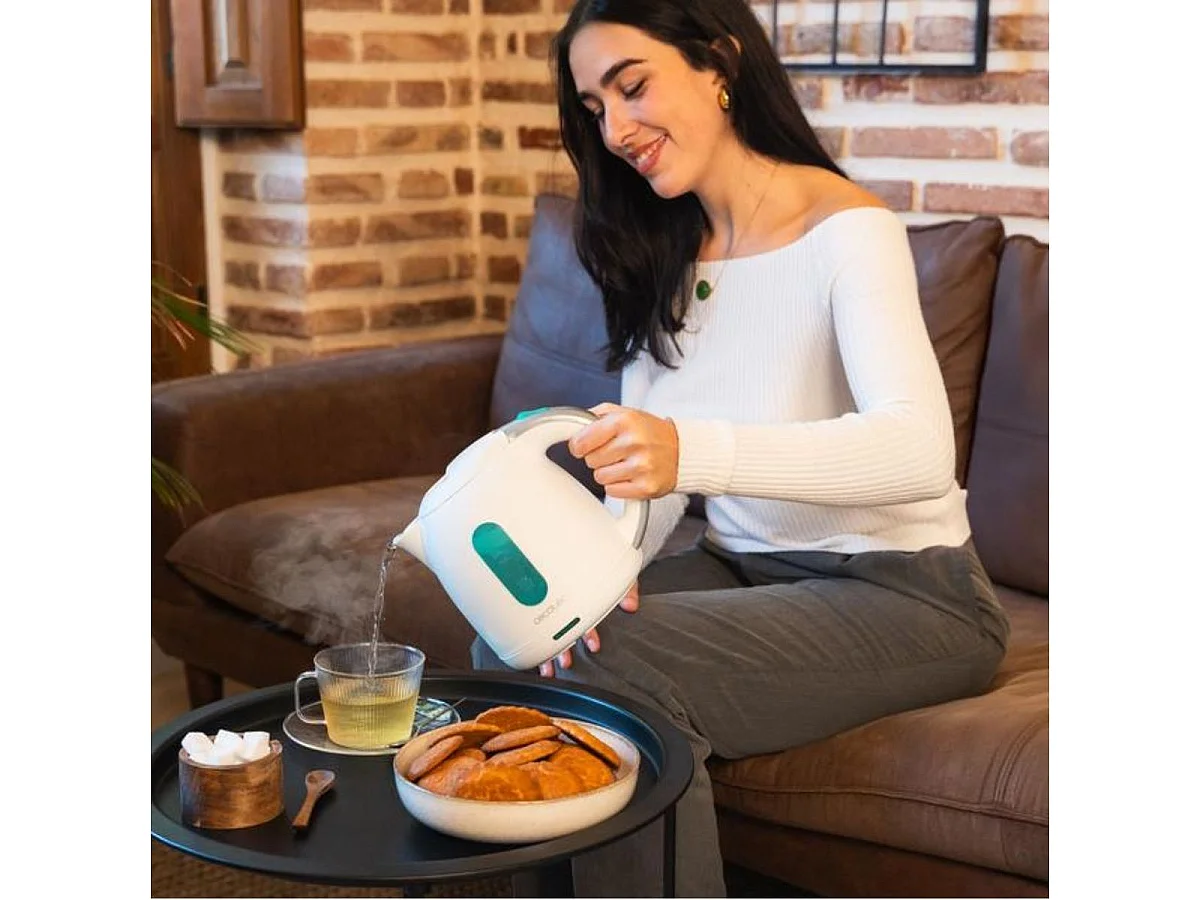 Hervidor de agua Cecotec Thermosense 140 2200W base con giro 1L blanco