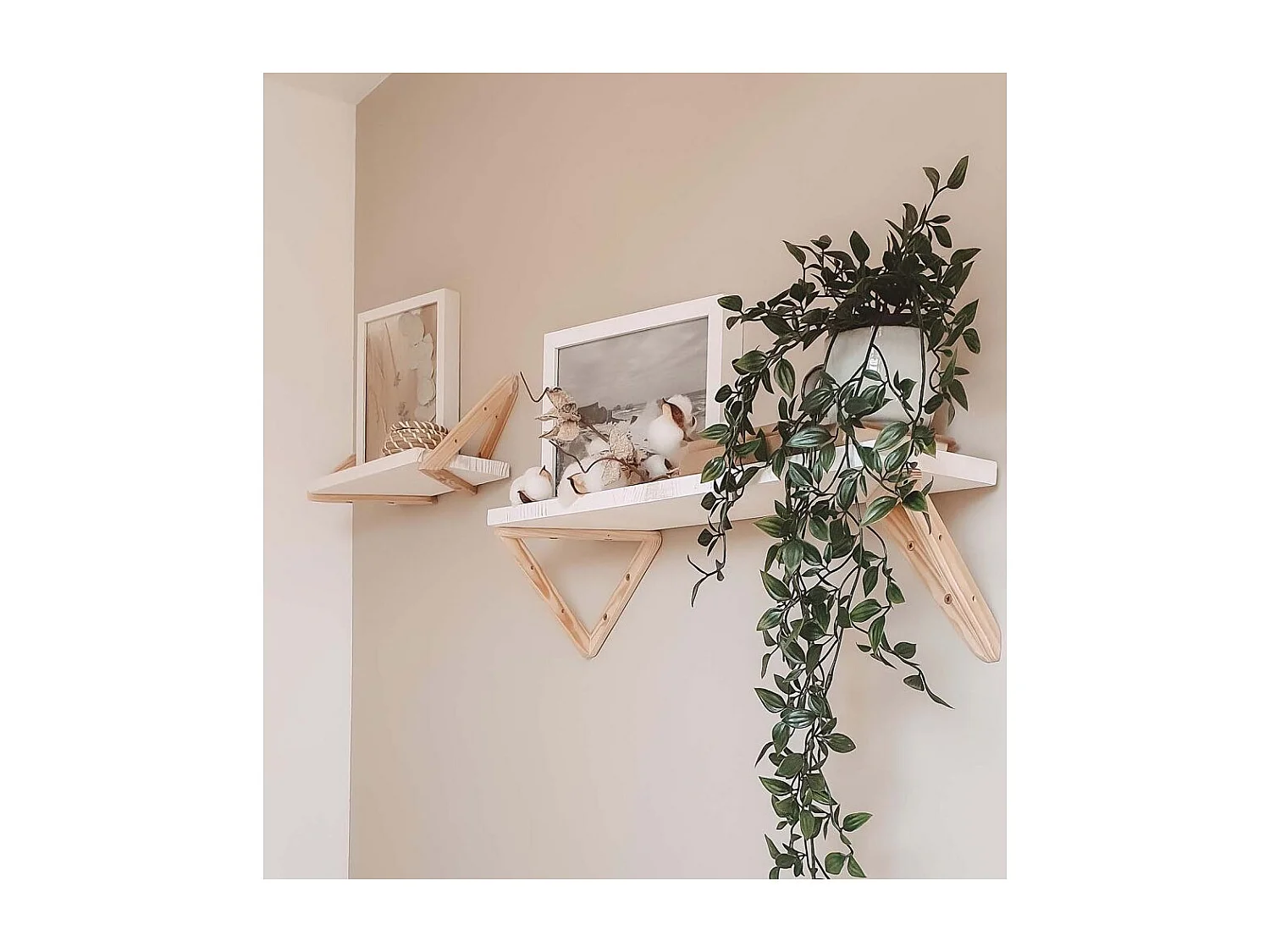 Triángulo cuadrado de pino en bruto de 20 cm