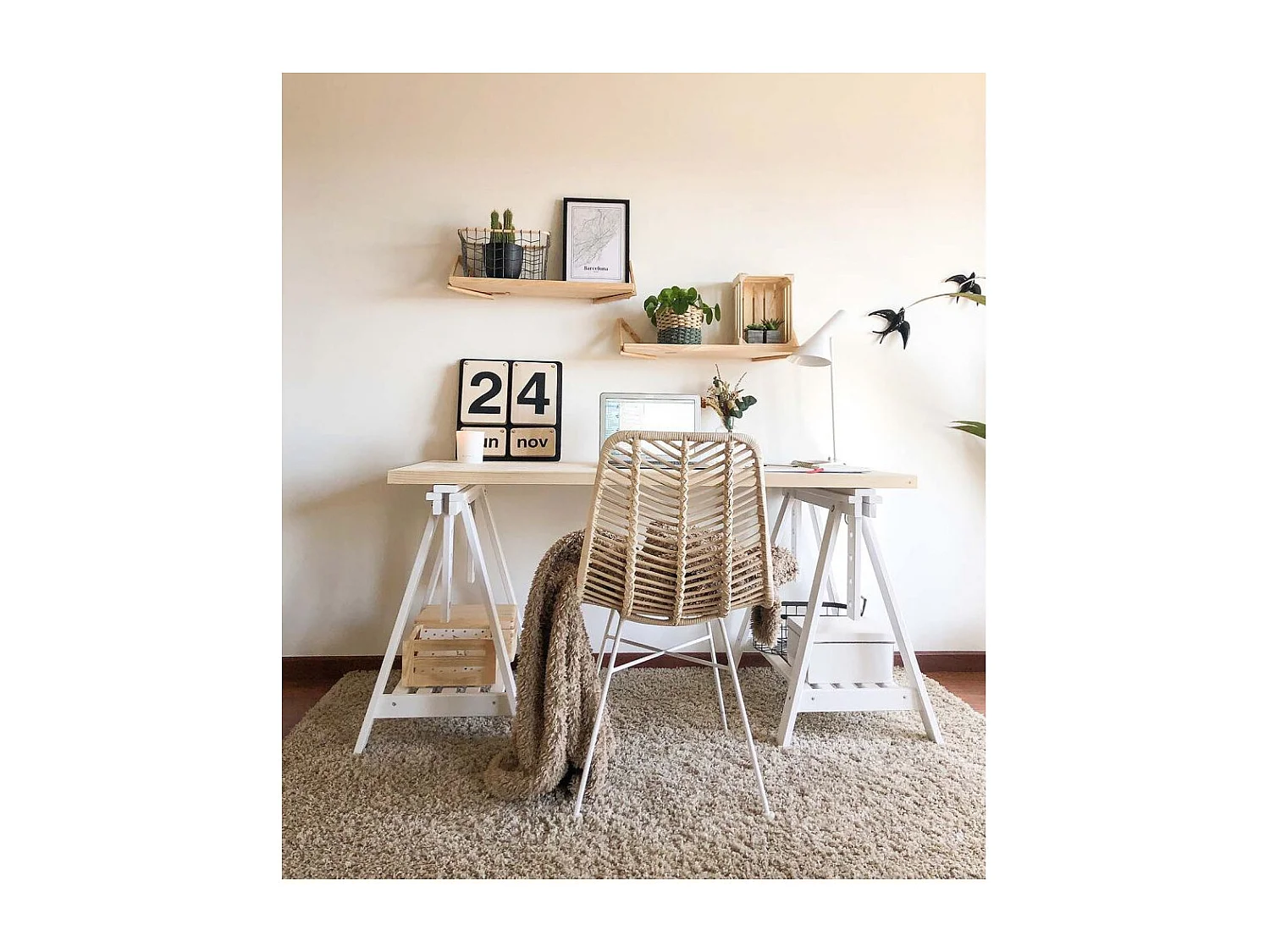 Triángulo cuadrado de pino en bruto de 20 cm