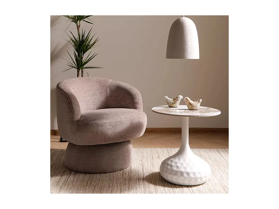 Fauteuil en tissu beige pivotant à 360° avec dossier arrondi MIRA