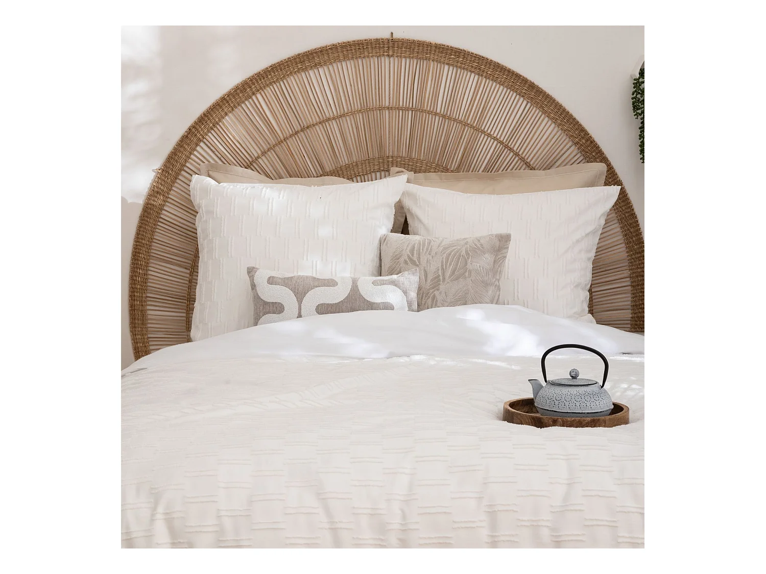 Juego de cama jacquard con líneas gráficas