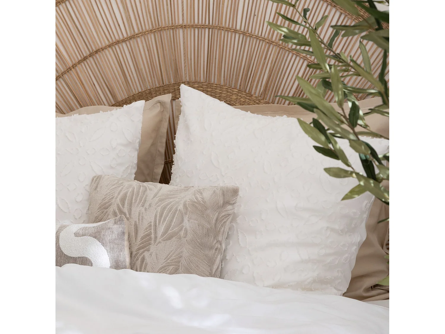 Parure de Lit Jacquard 3 Pièces "Edie" 260x240cm Blanc