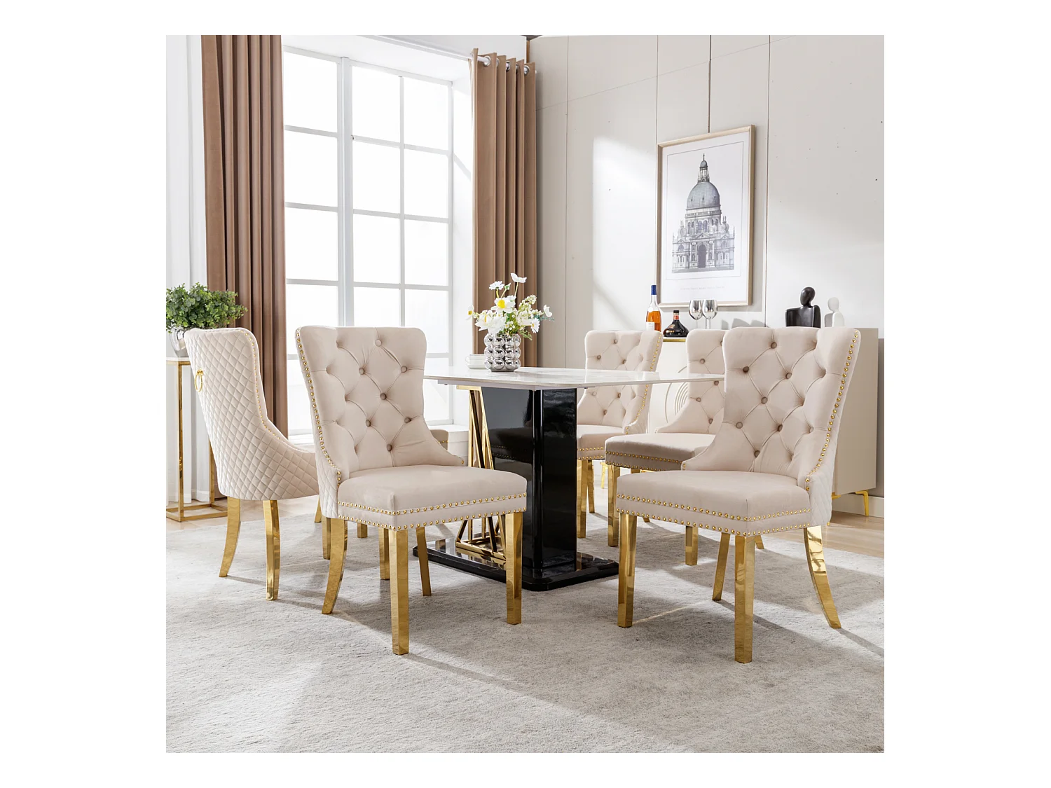 Set di 6 sedie da pranzo, imbottite con dettagli a borchie, gambe in acciaio inossidabile placcato oro, rivestimento in velluto, beige/oro, con design a batacchio.