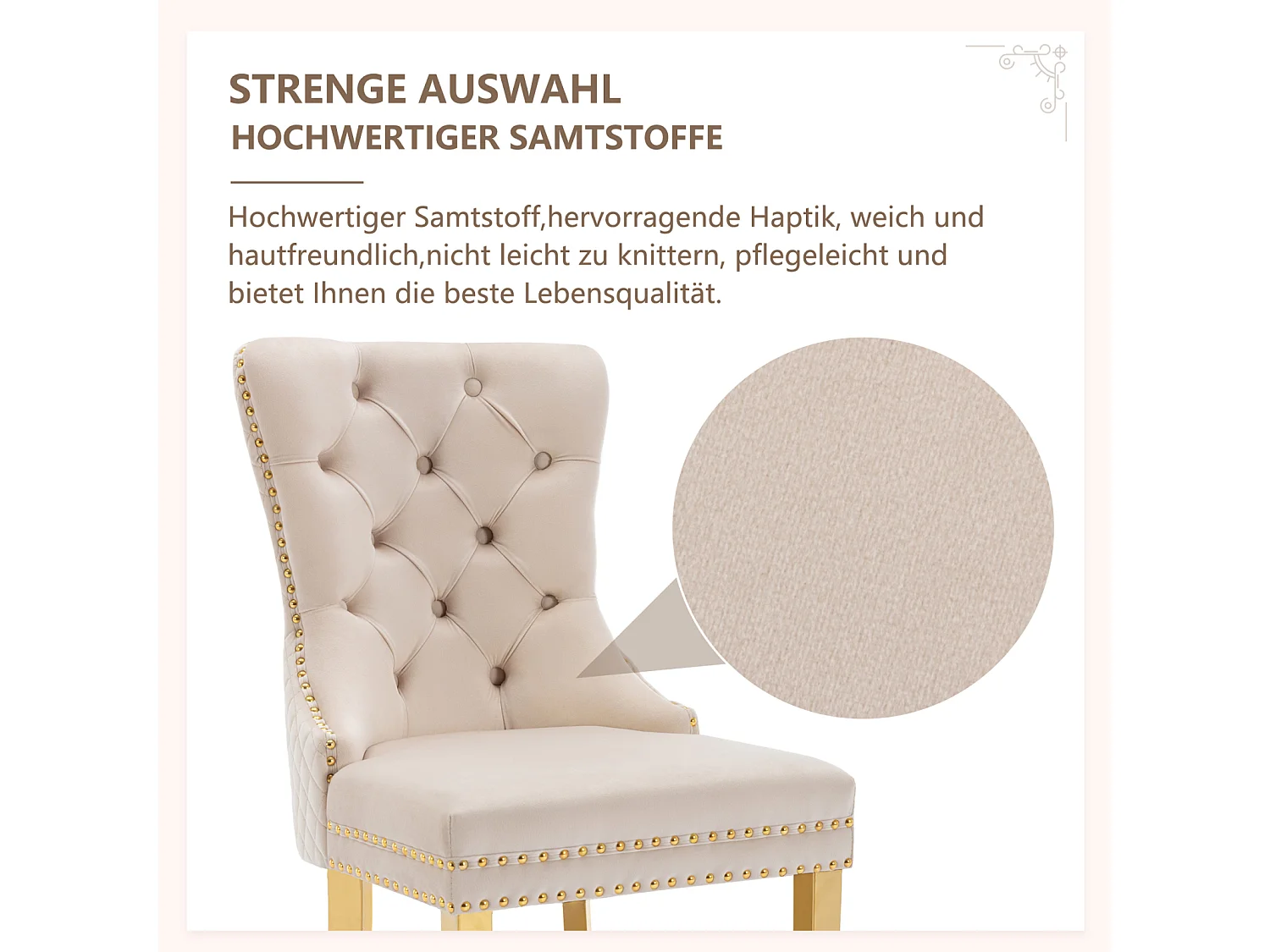 Ensemble de 6 chaises beige et or velours, dossier motif heurtoir et détails de clous. Pieds en acier plaqué or. Élégance contemporaine et confort.