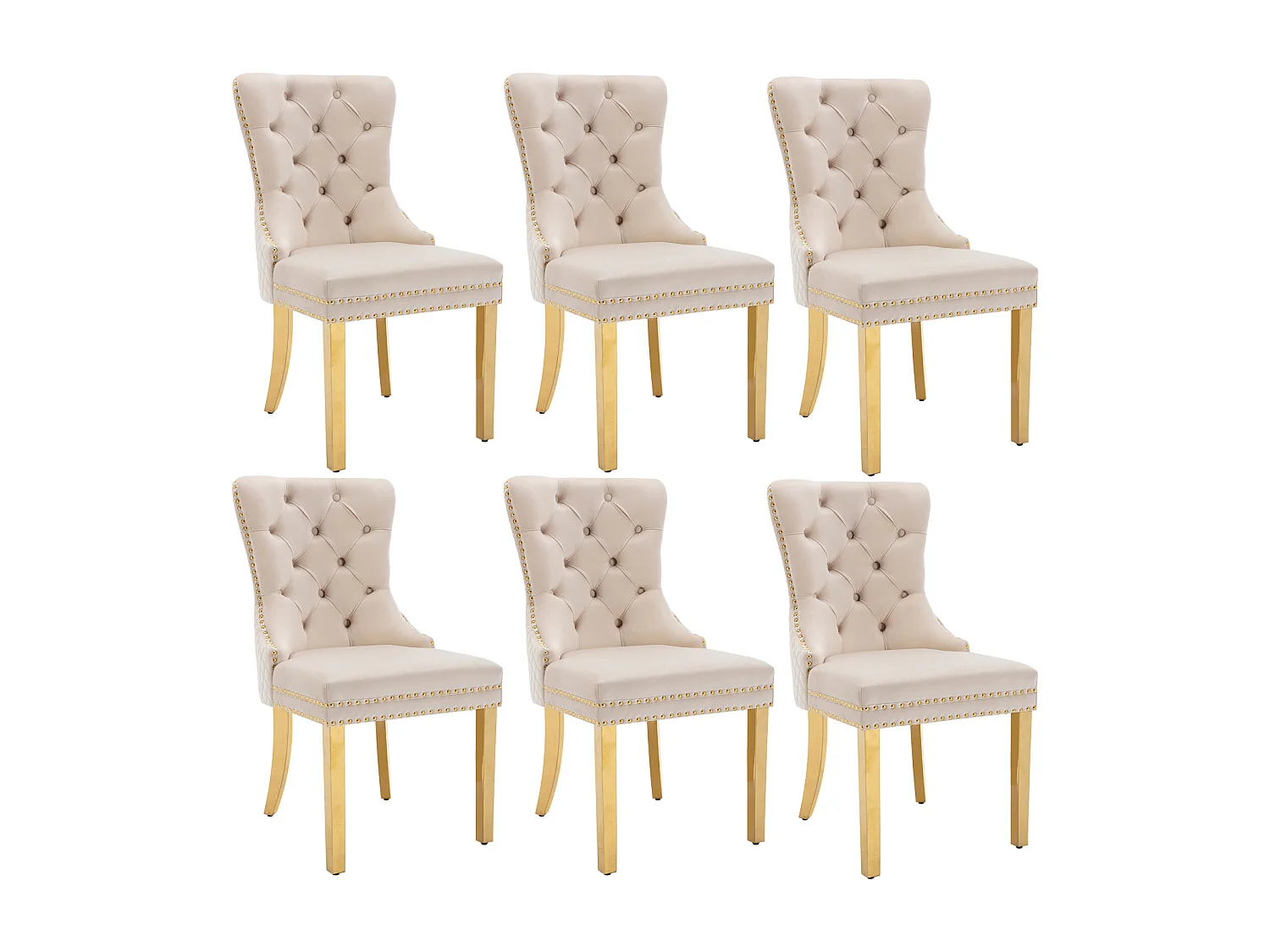 Ensemble de 6 chaises beige et or velours, dossier motif heurtoir et détails de clous. Pieds en acier plaqué or. Élégance contemporaine et confort.