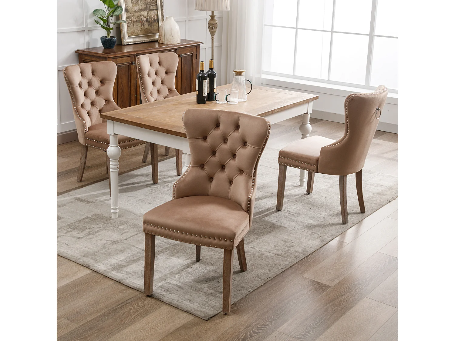 Set di 4 sedie da pranzo, sedia imbottita con finiture a borchie, gambe in legno massello, rivestimento in velluto, marrone, con design a batacchio