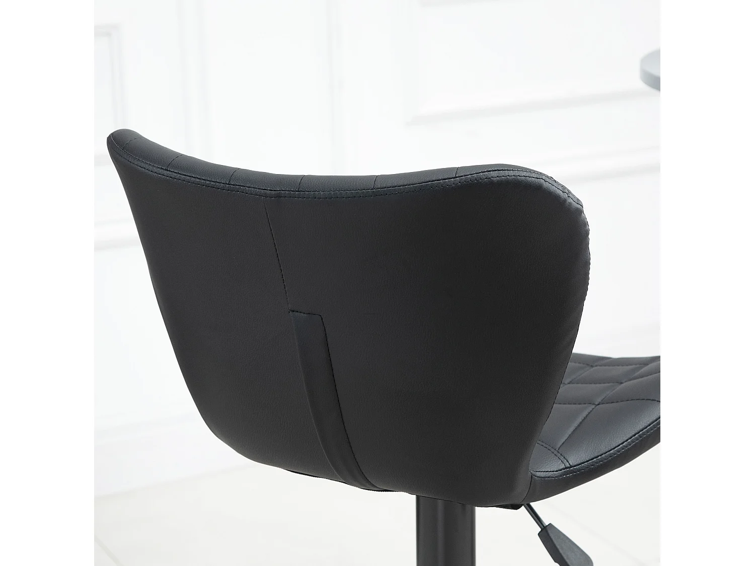 Lot de 2 tabourets de bar, design rétro, réglables en hauteur, rotatifs à 360°, cuir noir