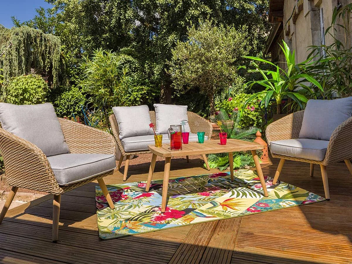 Salón de relax para 4 ó 5 personas en resina tejida