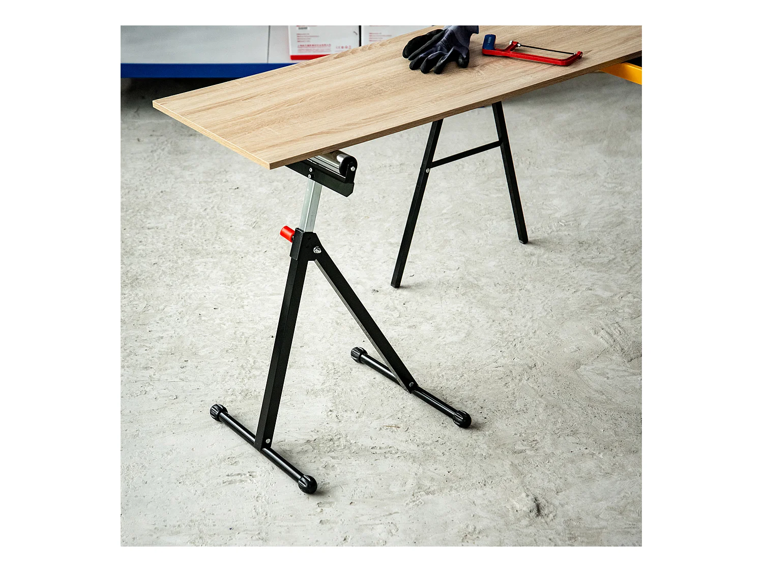 Servante à rouleau pliable - servante d'atelier à rouleau - max 90 Kg - H. 68-110 cm - métal rouge noir