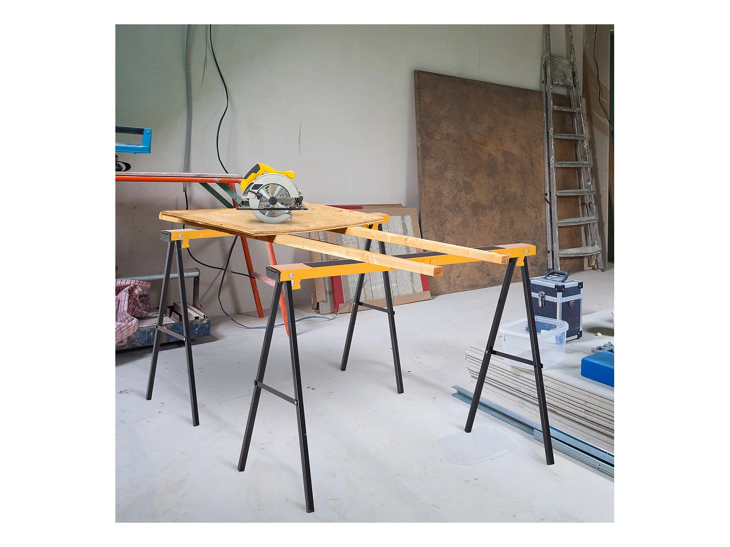 HOMCOM Lot de 2 tréteaux pliables compactes poignée transport dim. 100L x 50l x 76H cm surface antidérapante métal noir jaune