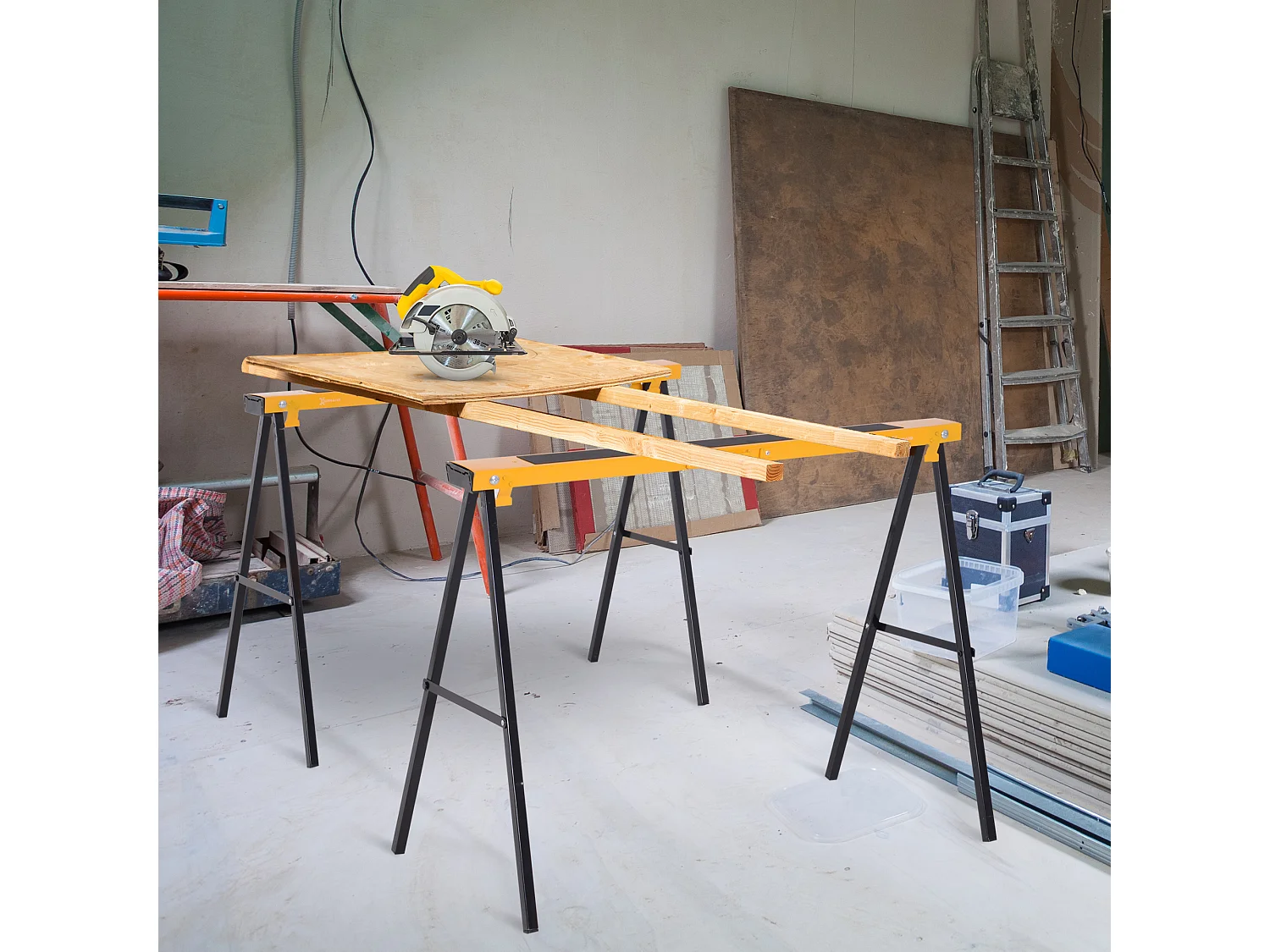 HOMCOM Lot de 2 tréteaux pliables compactes poignée transport dim. 100L x 50l x 76H cm surface antidérapante métal noir jaune