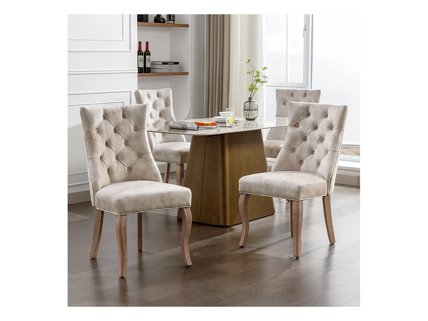 Ensemble de 4 chaises de salle à manger, velours beige clair, dossier haut, avec surpiqûres boutonnées, structure en bois massif