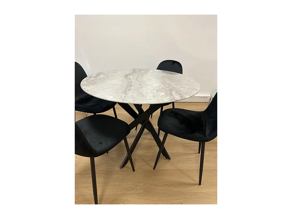 Table à manger ronde JESSICA en MARBRE BLANC pieds Métal noir 100 cm 4 couverts