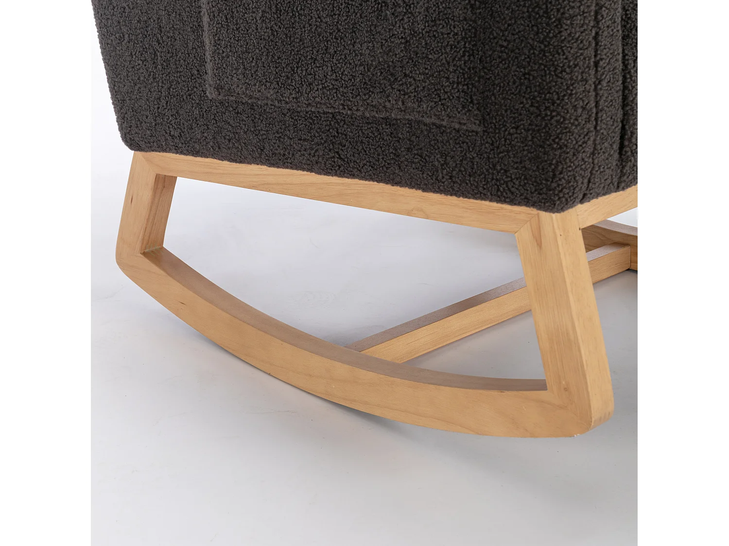 Rocking chair en tissu Teddy gris foncé avec poches latérales, structure en bois, 96,5 x 71 x 101 cm