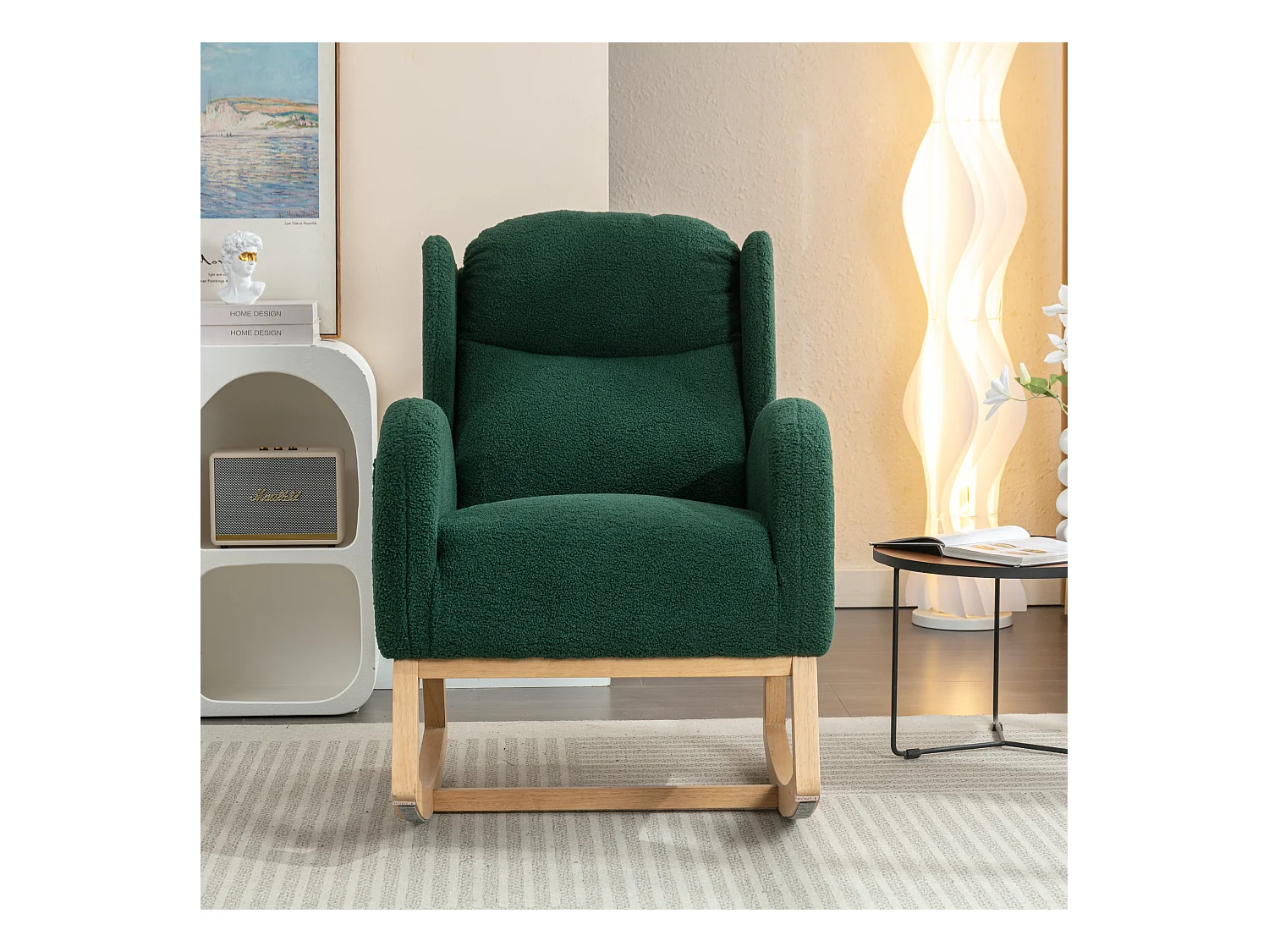 Rocking chair en tissu Teddy vert avec poches latérales, structure en bois, 96,5 x 71 x 101 cm