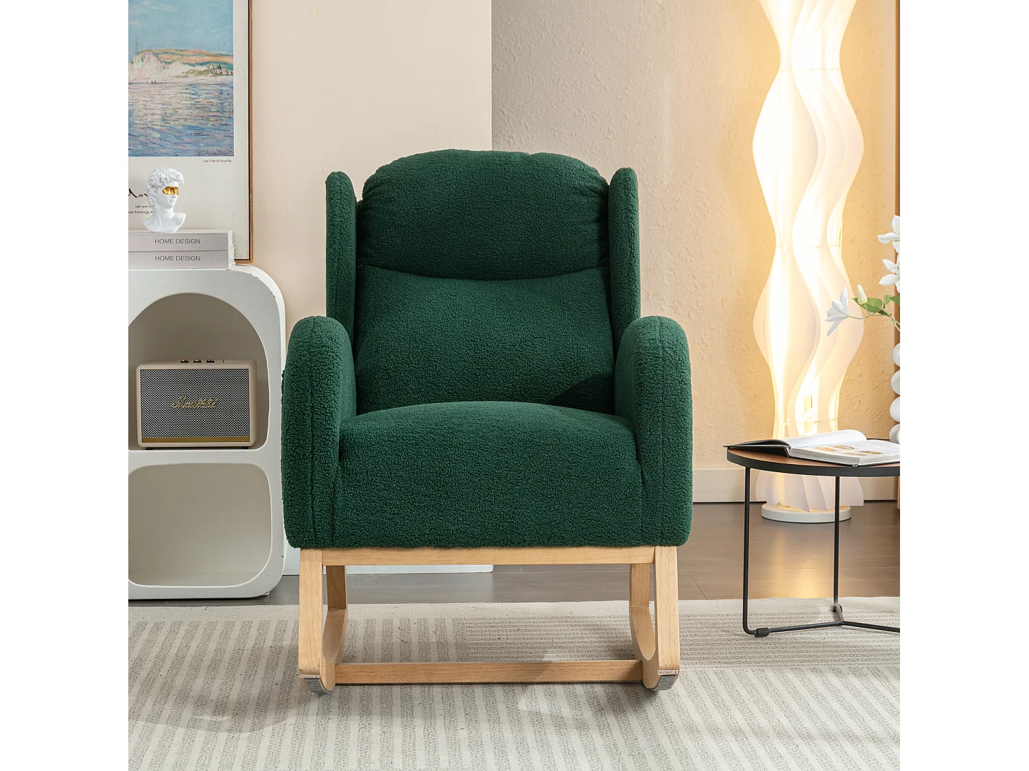 Rocking chair en tissu Teddy vert avec poches latérales, structure en bois, 96,5 x 71 x 101 cm