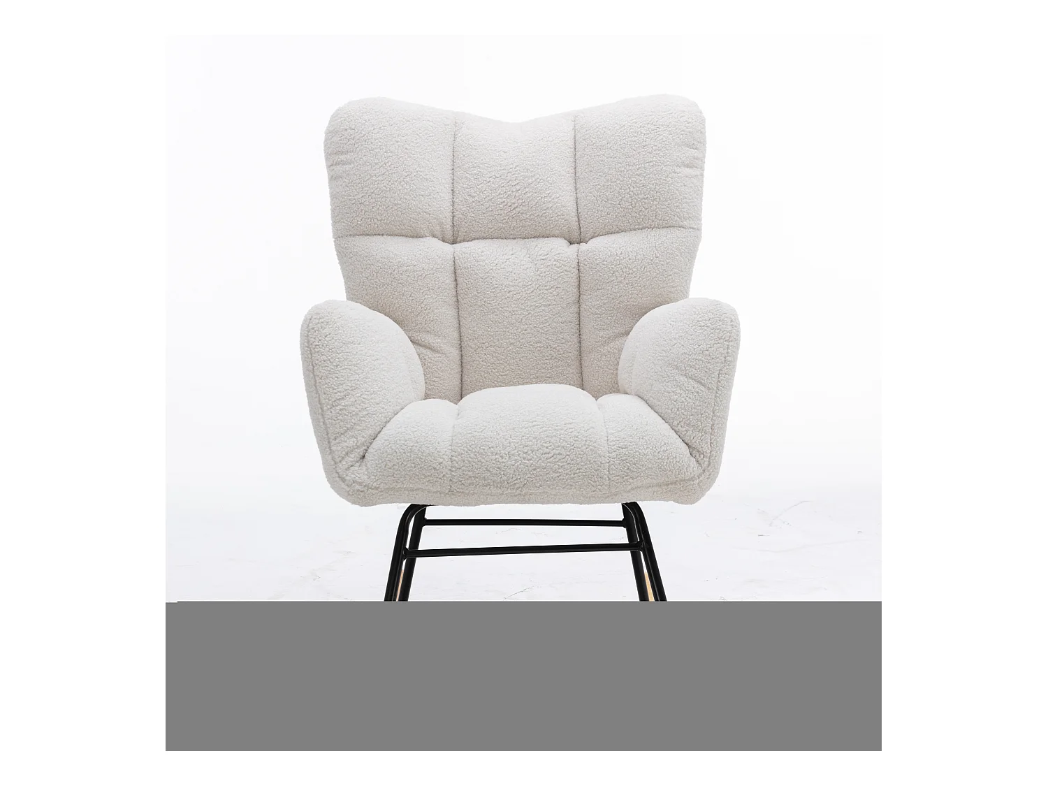 Schommelstoel in witte Teddy stof, zwart metalen frame, houten voet 89x70x95cm