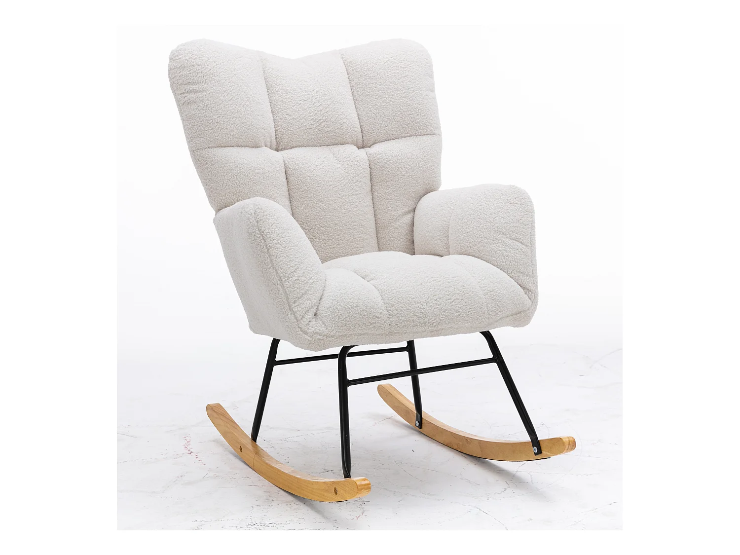 Schommelstoel in witte Teddy stof, zwart metalen frame, houten voet 89x70x95cm